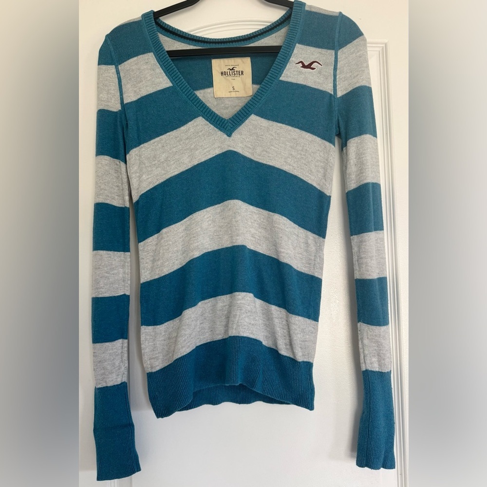 Hollister California Sweater Size S Cozy Soft Knit Casual Pullover